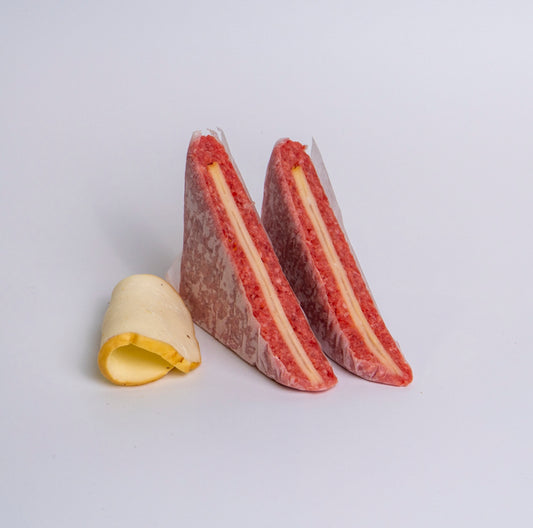 Tramezzino di scottona con prosciutto e provola